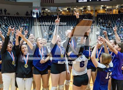 Thumbnail 2 in Boyd vs. Stockdale (UIL 3A Volleyball Division II Final Medal Ceremony) photogallery.