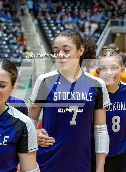 Thumbnail 3 in Boyd vs. Stockdale (UIL 3A Volleyball Division II Final Medal Ceremony) photogallery.
