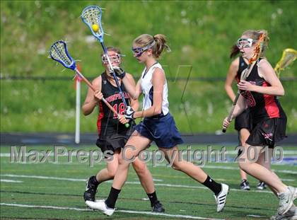 Thumbnail 3 in Pomperaug @ Immaculate (SWC Quarterfinal) photogallery.