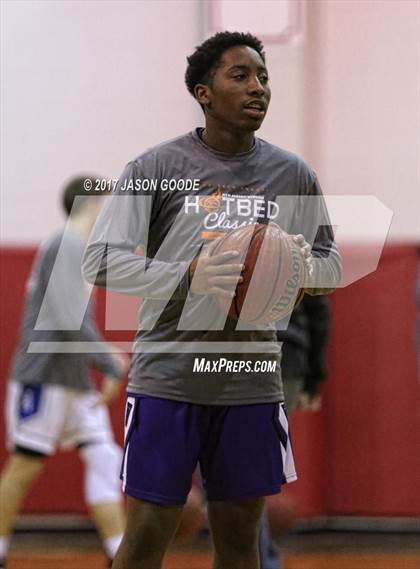 Thumbnail 2 in El Dorado vs. Auburn (Hotbed Classic) photogallery.