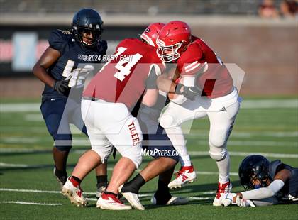 Thumbnail 1 in Chattanooga Prep vs Whitwell (Blue Cross Bowl) photogallery.