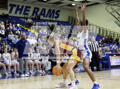 Thumbnail 1 in Oakton @ Robinson (VHSL Class 6 Quarterfinals) photogallery.