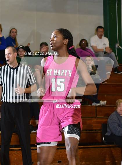 Thumbnail 3 in St. Mary's vs. Etiwanda (St. Mary's Stockton MLK Showcase) photogallery.