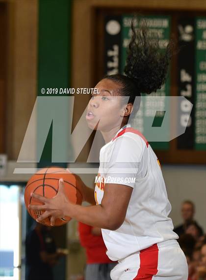 Thumbnail 1 in St. Mary's vs. Etiwanda (St. Mary's Stockton MLK Showcase) photogallery.