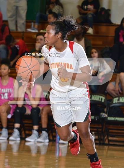 Thumbnail 1 in St. Mary's vs. Etiwanda (St. Mary's Stockton MLK Showcase) photogallery.