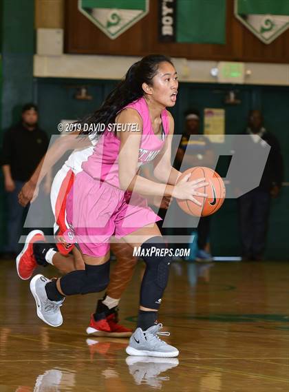 Thumbnail 1 in St. Mary's vs. Etiwanda (St. Mary's Stockton MLK Showcase) photogallery.