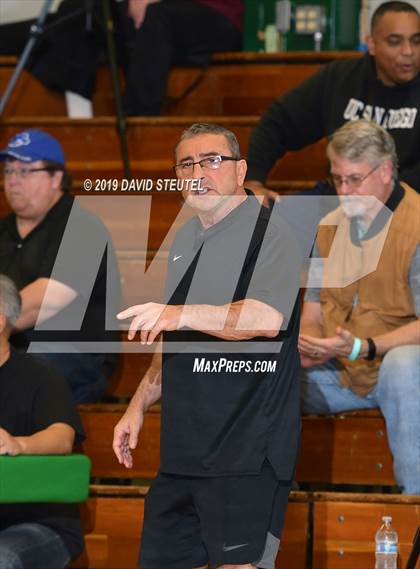 Thumbnail 2 in St. Mary's vs. Etiwanda (St. Mary's Stockton MLK Showcase) photogallery.