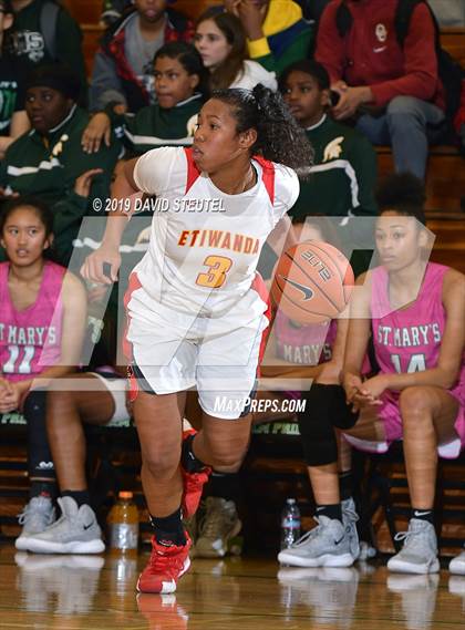 Thumbnail 2 in St. Mary's vs. Etiwanda (St. Mary's Stockton MLK Showcase) photogallery.