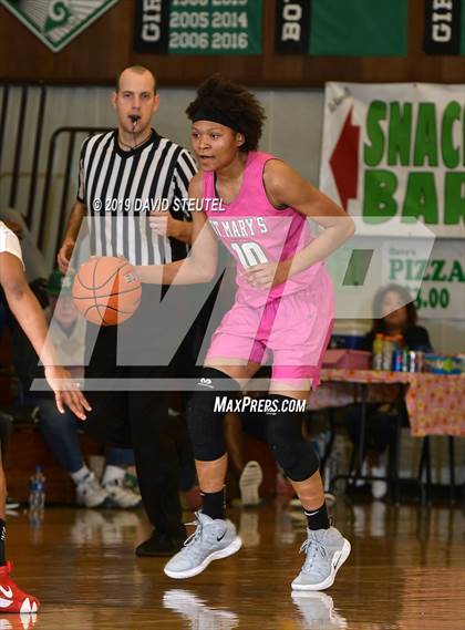 Thumbnail 3 in St. Mary's vs. Etiwanda (St. Mary's Stockton MLK Showcase) photogallery.