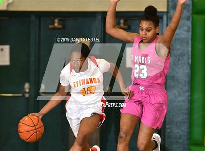 Thumbnail 2 in St. Mary's vs. Etiwanda (St. Mary's Stockton MLK Showcase) photogallery.