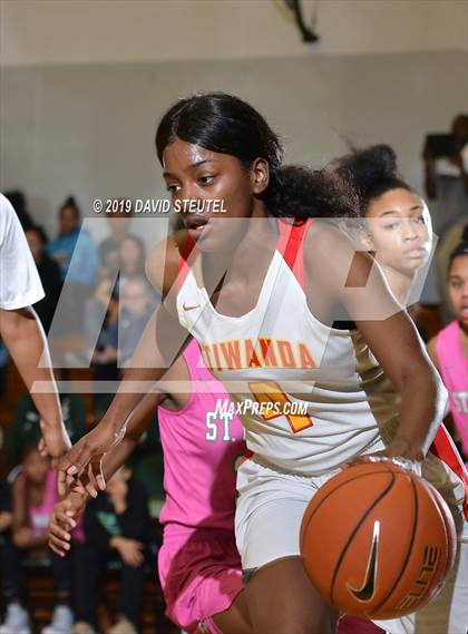 Thumbnail 1 in St. Mary's vs. Etiwanda (St. Mary's Stockton MLK Showcase) photogallery.