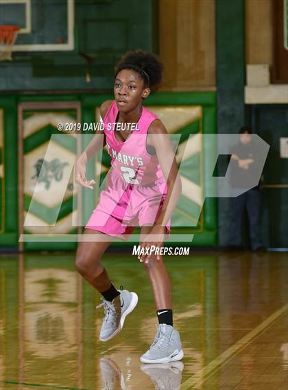 Thumbnail 1 in St. Mary's vs. Etiwanda (St. Mary's Stockton MLK Showcase) photogallery.