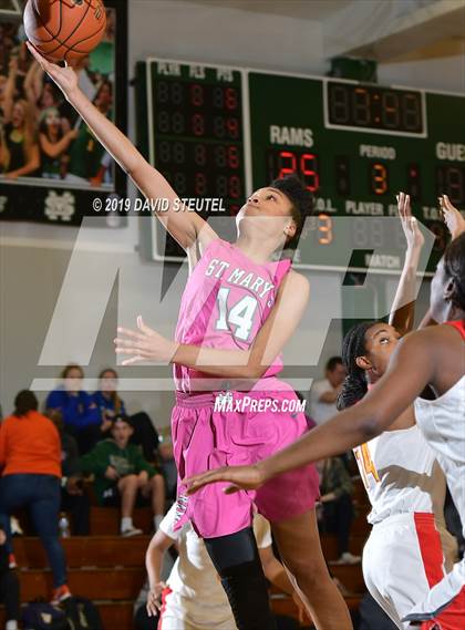 Thumbnail 1 in St. Mary's vs. Etiwanda (St. Mary's Stockton MLK Showcase) photogallery.