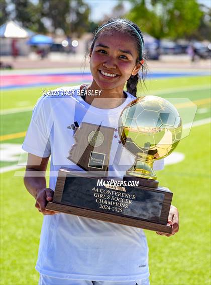 Thumbnail 2 in Salpointe Catholic vs Prescott (AIA 4A Final Awards) photogallery.