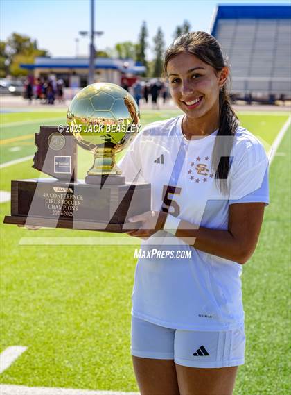 Thumbnail 3 in Salpointe Catholic vs Prescott (AIA 4A Final Awards) photogallery.