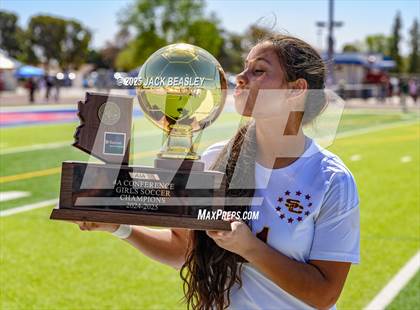 Thumbnail 1 in Salpointe Catholic vs Prescott (AIA 4A Final Awards) photogallery.