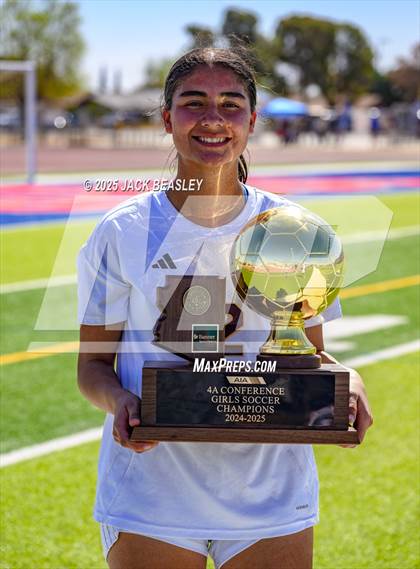 Thumbnail 1 in Salpointe Catholic vs Prescott (AIA 4A Final Awards) photogallery.