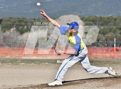 Thumbnail 2 in Penasco vs. Estancia photogallery.