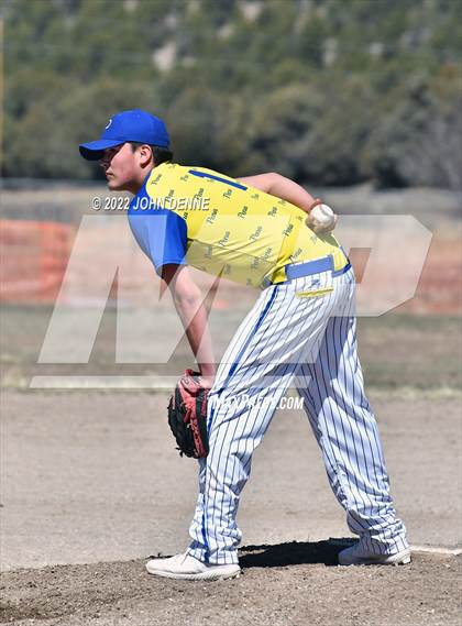 Thumbnail 2 in Penasco vs. Estancia photogallery.
