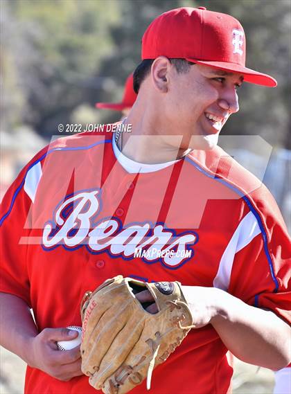Thumbnail 1 in Penasco vs. Estancia photogallery.