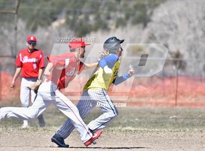 Thumbnail 3 in Penasco vs. Estancia photogallery.