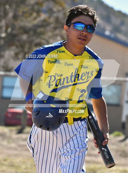Thumbnail 2 in Penasco vs. Estancia photogallery.