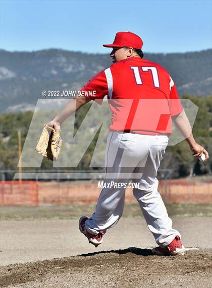 Thumbnail 2 in Penasco vs. Estancia photogallery.