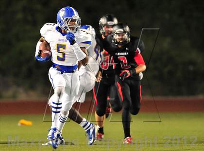 Thumbnail 2 in Glendora vs. Charter Oak photogallery.