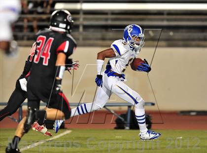 Thumbnail 3 in Glendora vs. Charter Oak photogallery.