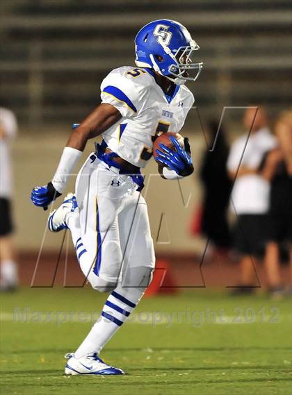 Thumbnail 1 in Glendora vs. Charter Oak photogallery.