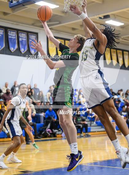 Thumbnail 3 in St. Bernard vs. Mira Costa photogallery.
