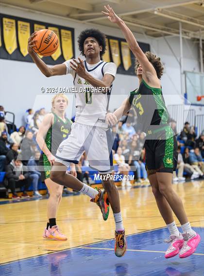 Thumbnail 3 in St. Bernard vs. Mira Costa photogallery.