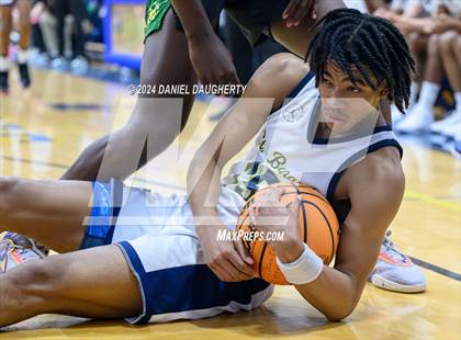 Thumbnail 3 in St. Bernard vs. Mira Costa photogallery.