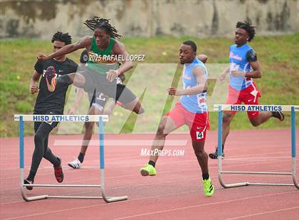 Thumbnail 3 in Dave Bethany Relays (300M Hurdles) photogallery.