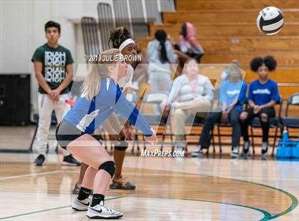 Thumbnail 3 in Indianapolis Shortridge @ Cathedral photogallery.