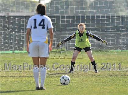 Thumbnail 2 in Foothill vs Punahou (Excalibur) photogallery.