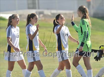 Thumbnail 3 in Foothill vs Punahou (Excalibur) photogallery.