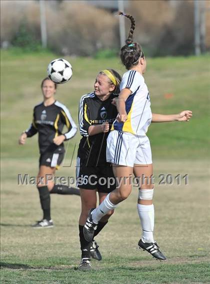 Thumbnail 3 in Foothill vs Punahou (Excalibur) photogallery.