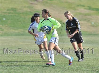 Thumbnail 2 in Foothill vs Punahou (Excalibur) photogallery.