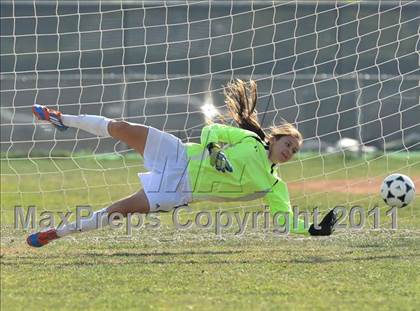 Thumbnail 1 in Foothill vs Punahou (Excalibur) photogallery.