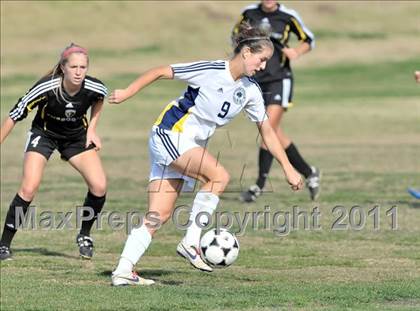 Thumbnail 3 in Foothill vs Punahou (Excalibur) photogallery.