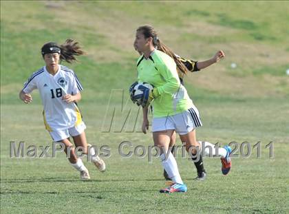 Thumbnail 3 in Foothill vs Punahou (Excalibur) photogallery.