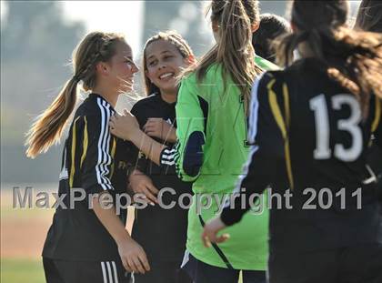 Thumbnail 2 in Foothill vs Punahou (Excalibur) photogallery.