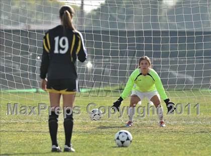 Thumbnail 2 in Foothill vs Punahou (Excalibur) photogallery.