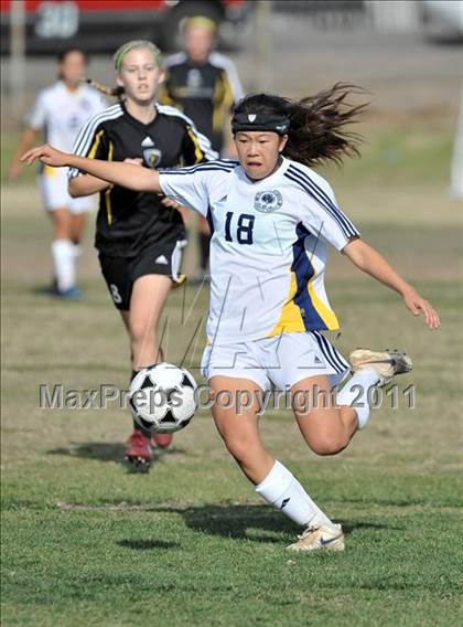 Thumbnail 3 in Foothill vs Punahou (Excalibur) photogallery.
