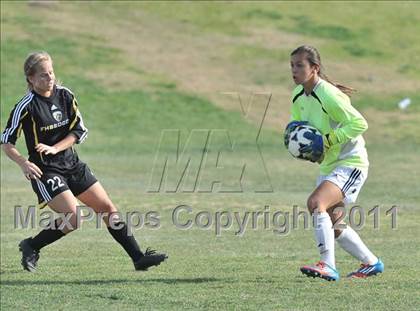 Thumbnail 2 in Foothill vs Punahou (Excalibur) photogallery.
