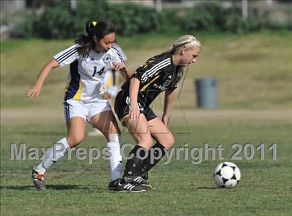 Thumbnail 2 in Foothill vs Punahou (Excalibur) photogallery.