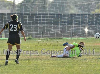 Thumbnail 2 in Foothill vs Punahou (Excalibur) photogallery.