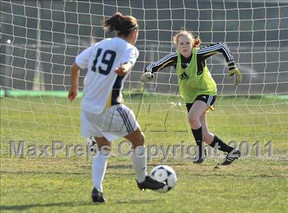 Thumbnail 3 in Foothill vs Punahou (Excalibur) photogallery.