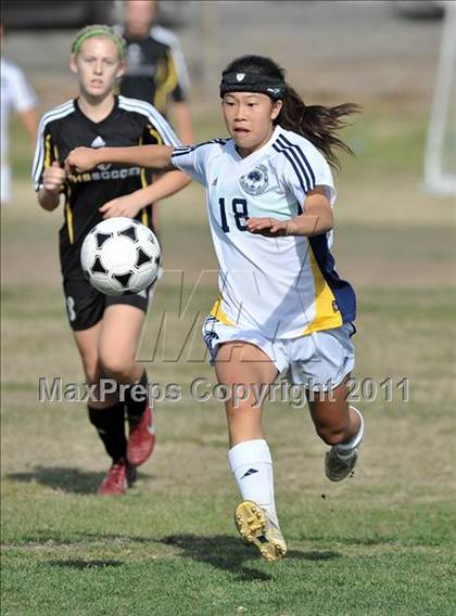Thumbnail 2 in Foothill vs Punahou (Excalibur) photogallery.